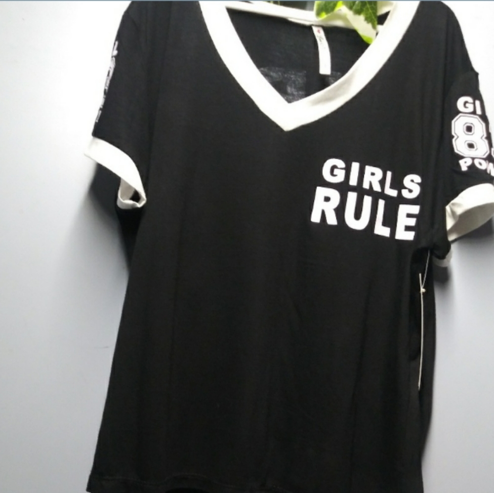 Love Nation Crop top short sleeve tee black white